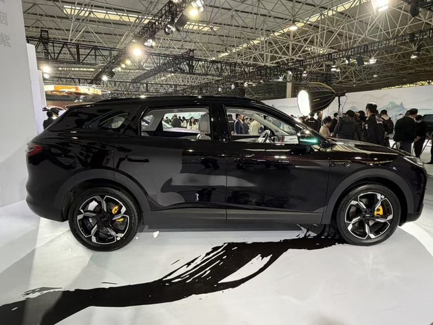 风云T9L预售13.99万起 一场理工男的美学“突围战”