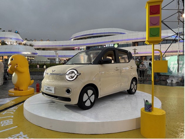 不止于代步 置换补贴价4.28万起 五菱全新宏光MINIEV上市