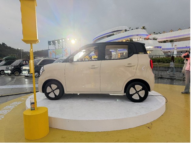 不止于代步 置换补贴价4.28万起 五菱全新宏光MINIEV上市