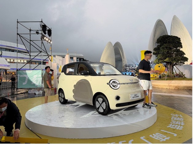 不止于代步 置换补贴价4.28万起 五菱全新宏光MINIEV上市