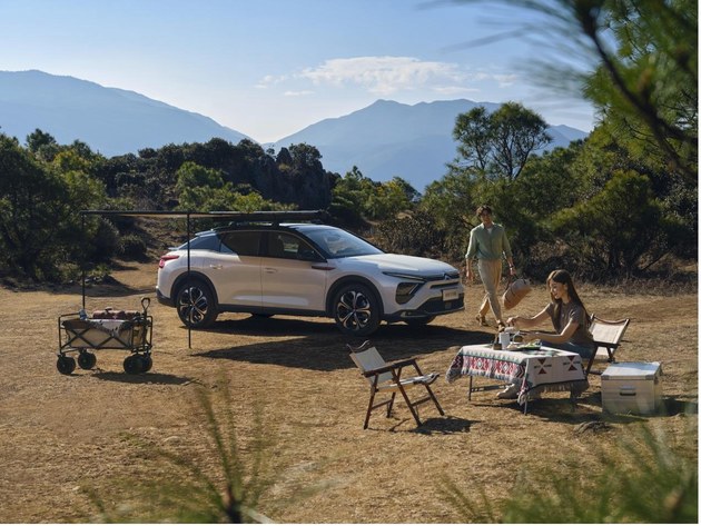 一口价11.37万起 新款凡尔赛C5 X正式上市