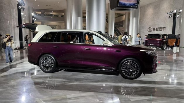 魏牌V9X开启预售 预售价37.18万-41.18万元