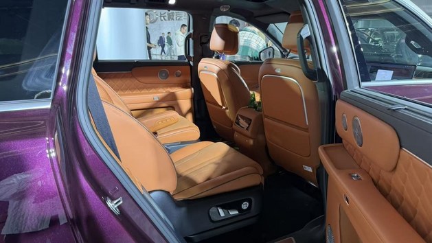 魏牌V9X开启预售 预售价37.18万-41.18万元