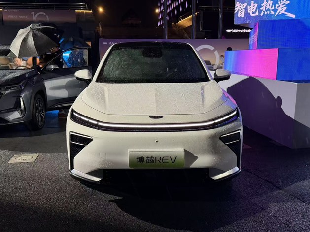 限时售价10.79万起 吉利博越REV正式上市