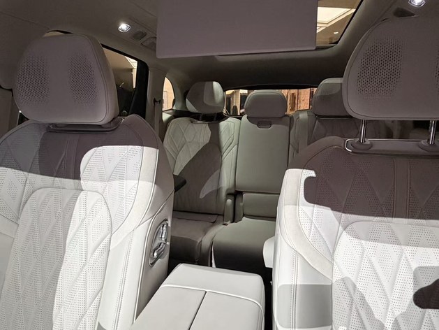 限时权益价32.98万起 极氪8X正式上市