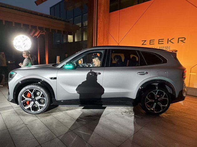 限时权益价32.98万起 极氪8X正式上市