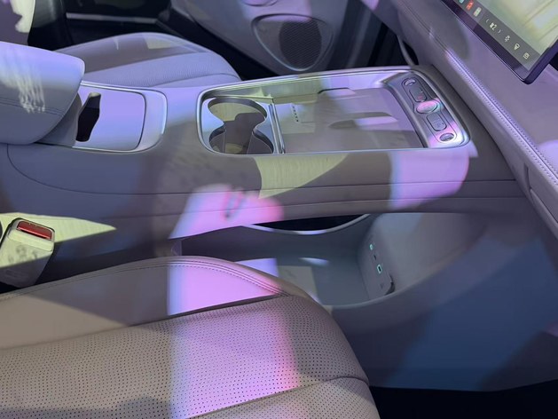 插混+纯电动力可选  新款比亚迪海狮05售9.79万元起