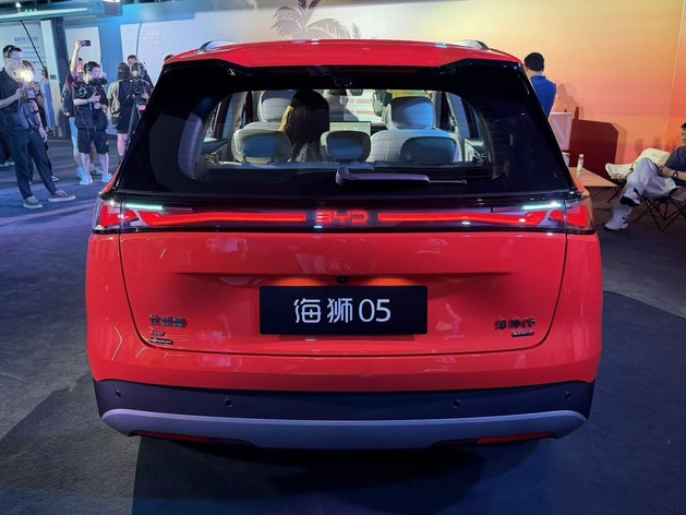 插混+纯电动力可选  新款比亚迪海狮05售9.79万元起