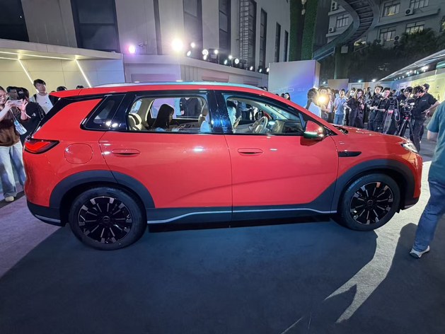 插混+纯电动力可选  新款比亚迪海狮05售9.79万元起