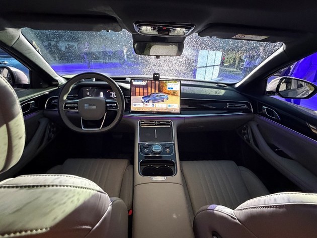 吉利银河星耀7预售11.28万起，中型插混市场的新选择