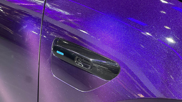 智界V9北京车展首发，华为奇瑞联手重构高端MPV价值标杆