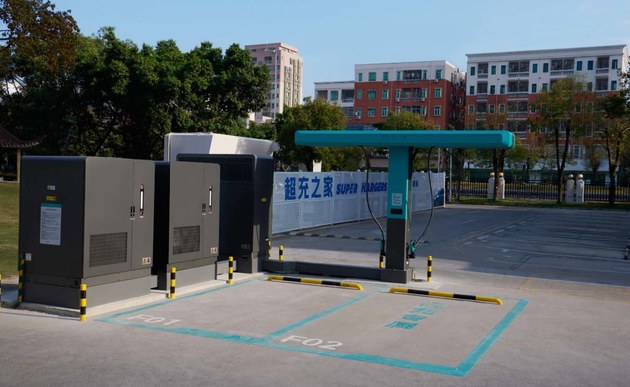 6000座海外闪充站：比亚迪收割全球市场的终极“杀器”