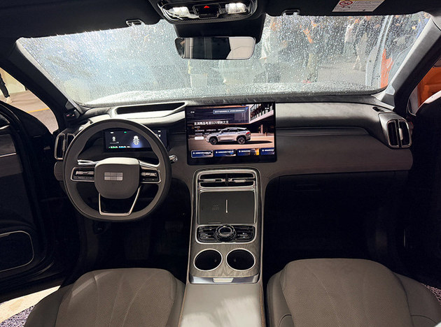 10.98万元起全系标配长续航 吉利银河M7远航家上市