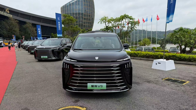 20万级中大型插混MPV迎价值战 星海V9上市16.99万起