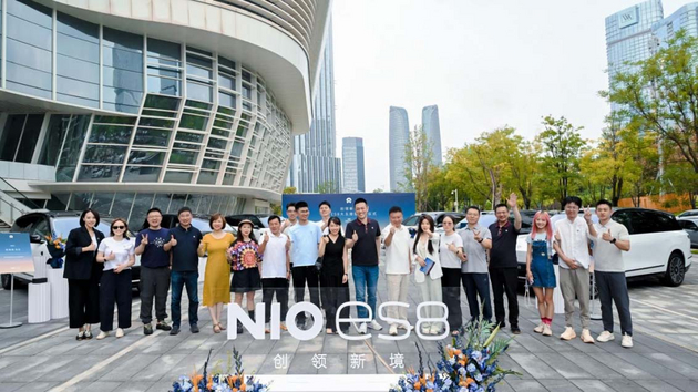 ES8大五座版：一块隔板背后 蔚来正在争夺高端市场的定义权