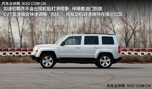 试驾JEEP自由客2.4运动版