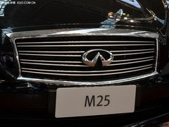 2012北京车展 英菲尼迪长轴距版M25亮相