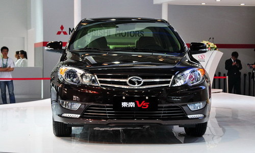 2012北京车展 东南紧凑级V5量产车发布