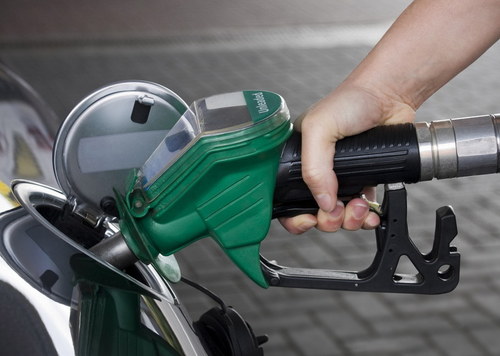 油号变更排放降低 京5月底推新燃油标准
