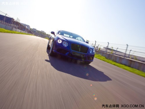 最会运动的豪华车 试驾宾利欧陆GT V8