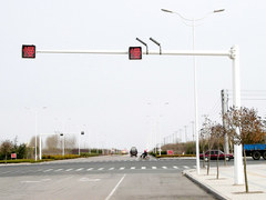 红灯停 绿灯行 该如何通过交通信号灯