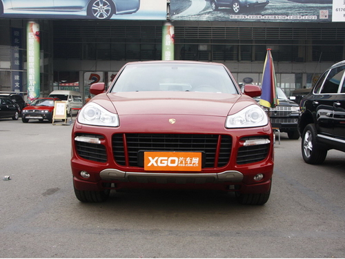跑车之王的SUV 实拍鉴赏保时捷卡宴GTS 