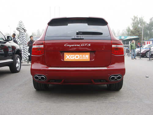 跑车之王的SUV 实拍鉴赏保时捷卡宴GTS 