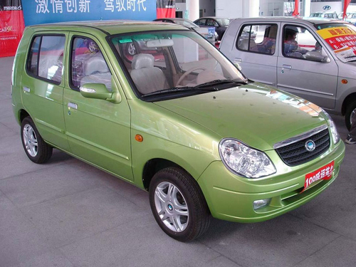 受市场欢迎 多款中国汽车亮相埃及车展 