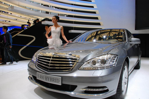 奔驰新S级全球首发 S400 HYBRID亮相 