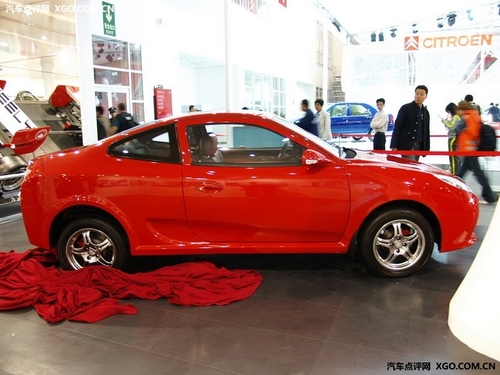 吉利全球鹰跑车中国龙上市 售8.68-8.88万