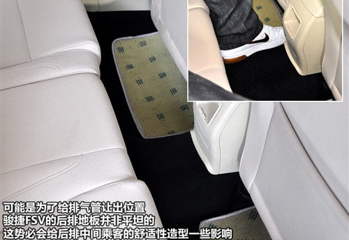 看谁更坦然 体验10款紧凑型车后排中座