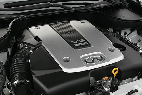 英菲尼迪G系车型齐夺最强劲发动机称号