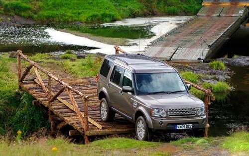 姿态优雅从容 试驾新路虎Land Rover4