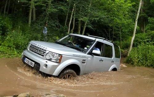 姿态优雅从容 试驾新路虎Land Rover4