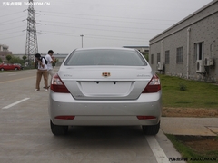 9万元紧凑型车谁更值？EC718 PK奇瑞A3
