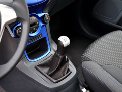 实用的舒适性配置！6款带天窗的小型车