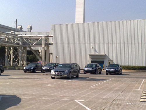 广州车展发布 新款SLS赛威惊现停车场