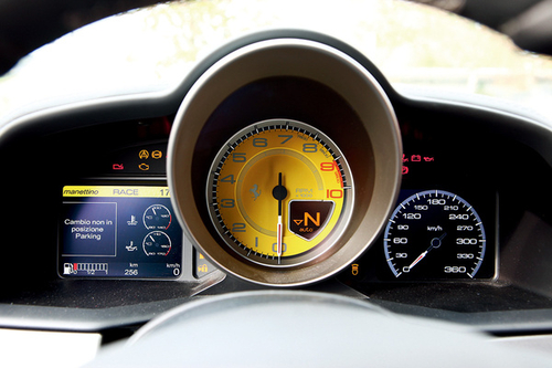 法拉利458仪表盘详解图片