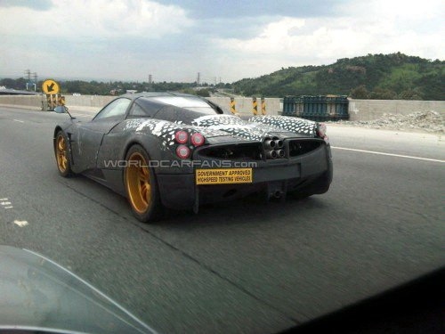 采用两种伪装 Pagani C9路试谍照曝光