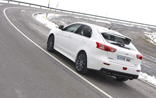 少个“尾巴”更强大 试驾三菱蓝瑟两厢版 