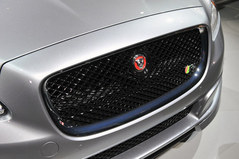 2013纽约车展 捷豹发布XJR高性能轿跑