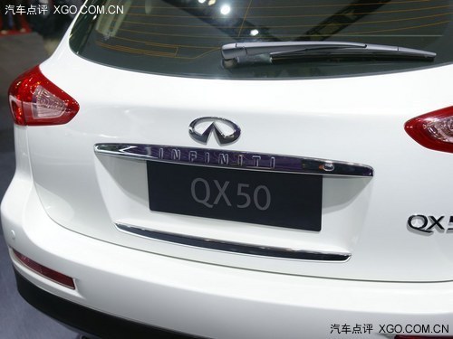2013上海车展 英菲尼迪QX50亮相展台