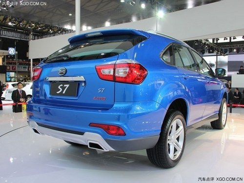 直击2013上海车展:比亚迪S7正式亮相