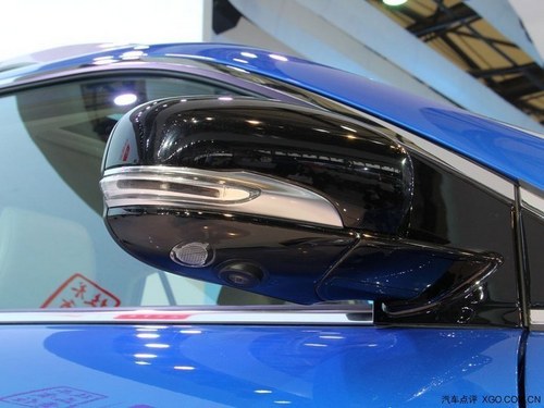 直击2013上海车展:比亚迪S7正式亮相