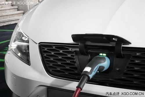 最高续航816公里 西亚特LEON插电混动车