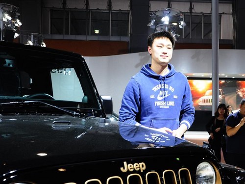 车展茶馆：游泳冠军张琳惊现Jeep展台