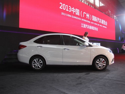 2013广州车展 江淮和悦A20车型正式上市