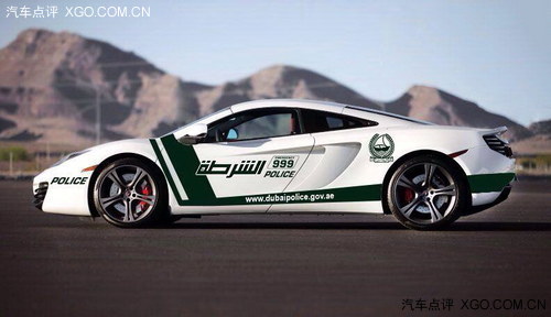 再填速度利器 迪拜警方配迈凯轮跑车