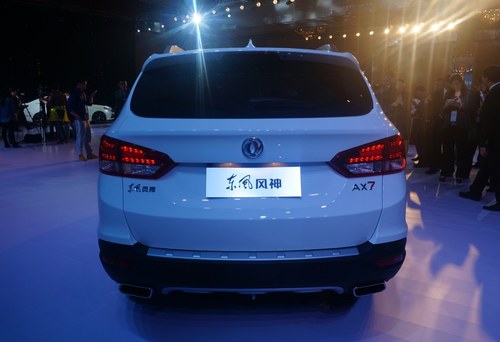 东风AX7/L60等车型发布 亮相北京车展