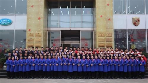 启乘名车广场贾敏锐做别人看不懂的事业
